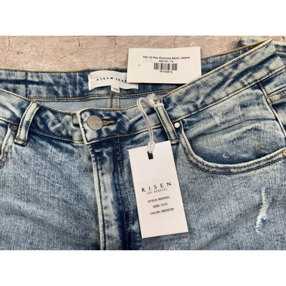 Risen High Rise Mom Jeans Women's 15/32 Distressed Light Wash Denim Tapered NWT